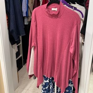 Mock turtleneck thermal with scarf style hem